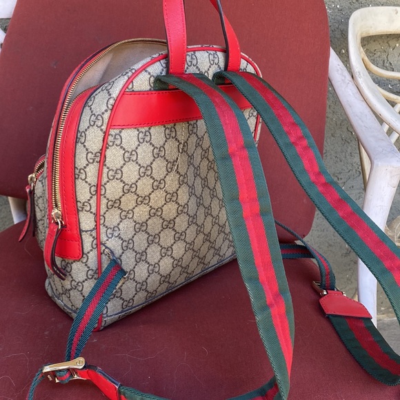 Gucci Beige Bee Embroidered Canvas & Leather small Day Backpack & Wallet - Picture 4 of 12